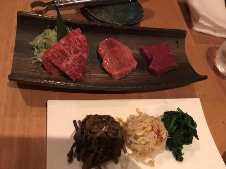 焼肉よろにく様　予約半年待ちの店