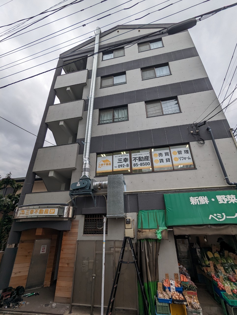 福岡市西区姪浜に新規開店予定の焼鳥店　ダクト立ち上げ工事